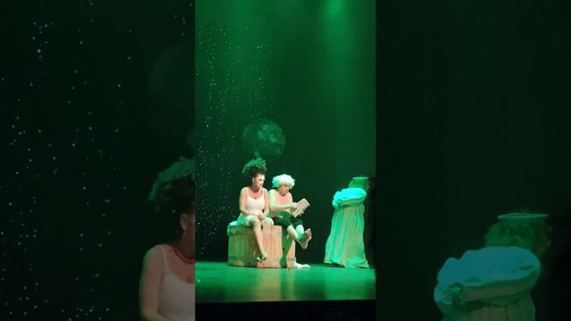Шоу "Женское счастье" в театре "Лицедеи"