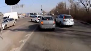 Алматы. Знаки противоречат разметке 20150227 1055