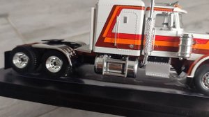 PETERBILT 359 1973 AMERICAN TRUCK IXO 1:43 DIECAST MODEL ( UNBOXING )