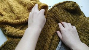 Жилет для ленивых. История одной безрукавки с капюшоном. Вязание спицами.