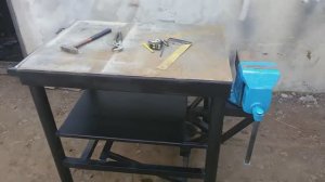 Передвижной сварочный стол с механизмом подъёма. Самодельный.