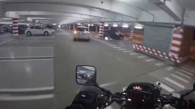 Car Park without Exhaust!!! Suzuki DR 125 - EXTREME SOUND! смотреть онлайн