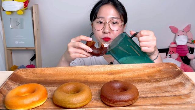 여러가지 구운 도넛 플레인 초코 모카 녹차 도넛 디저트 먹방 Dessert Mukbang