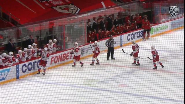 Osipov beats Bobkov from center ice смотреть онлайн