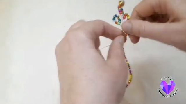 ?Новогодняя елочка из бисера своими руками. Мастер класс /Fir-tree MASTER CLASS? смотреть онлайн