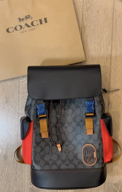Рюкзак Coach новинка смотреть онлайн