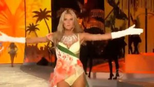 Хайди Клум на подиуме