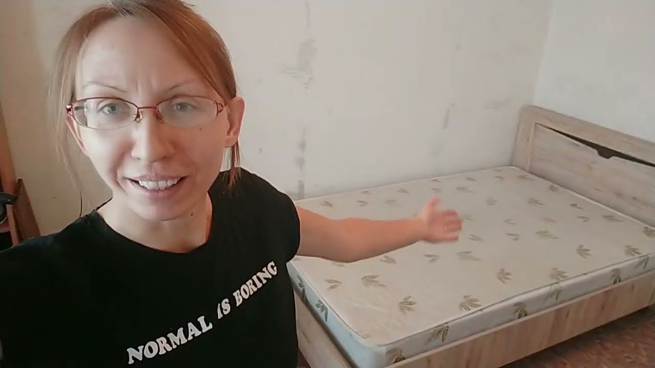 ГОРОДСКАЯ ЖИЗНЬУБОРКА В ХРУЩЁВКЕРазбираю вещи и навожу порядок смотреть онлайн