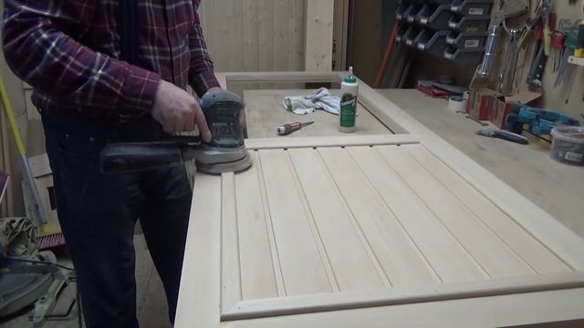 Входная дверь в парилку The door to the Steam room . смотреть онлайн