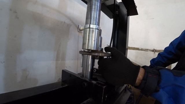 Сборка переднего поворотного кулака (Часть 1) - Toyota Chaser Tourer.V (JZX-100) ?18+ смотреть онлайн