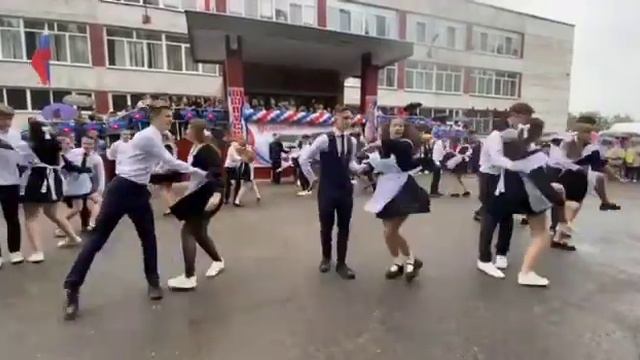 Вальс выпускников на последний звонок 54 школа г. Липецк 2023 смотреть онлайн