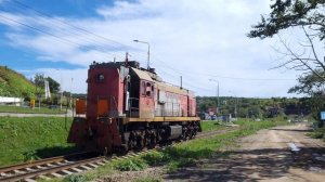 Сахалинская ЖД, тепловоз въезжает в Корсаков