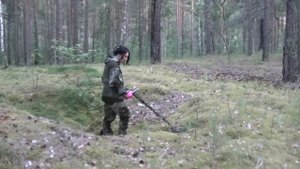 Проклятый лес и неожиданные  находки, обнаружила под землей. Поиск монет с металлоискателем в лесу.