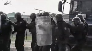 Польская полиция. Тренировка по пресечению беспорядков.
