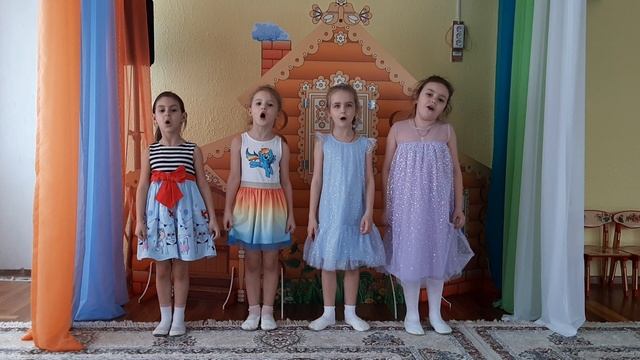 "Светлый праздник", Исполняет: Вокальный ансамбль "Родничок", 6 лет