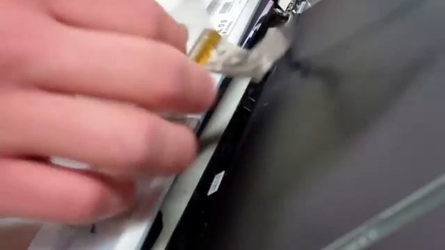 Laptop screen replacement / How to replace laptop screen Lenovo Idea pad Z570 смотреть онлайн