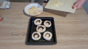 Фаршированные шампиньоны запечённые в духовке. Просто, вкусно, сочно.