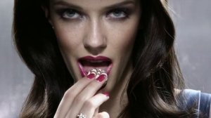 Lindt chocolate spot with Anna-Christina Schwartz