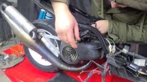 Ура, карбюратор от бензопилы STIHL заработал на скутере!