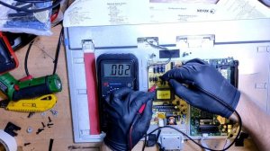 Ремонт телевизора Toshiba 22EL83R, не включается.
