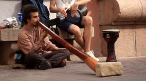Диджериду на Крещатике.didgeridoo in Kyiv