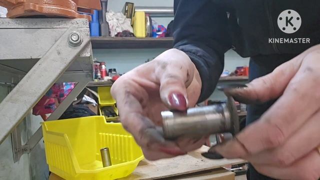 Обслуживание задней подвески мотоцикла Suzuki DR-Z 400S смотреть онлайн