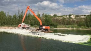 Очистка пруда от отложений, дноуглубительные работы