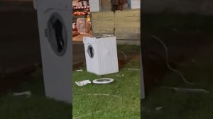 Машинку разорвало! Стиралка против кирпича ?? Candy aquamatic 8T больше нет ?…