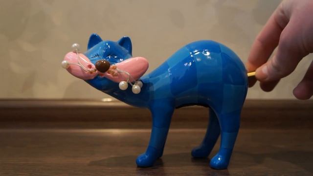 Как вставить карандаш коту в анус смотреть онлайн