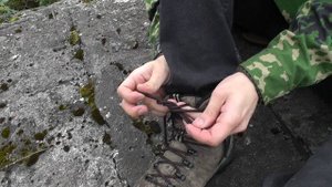 Как завязывать шнурки бантиком накрепко. Правильный способ завязывания шнурков