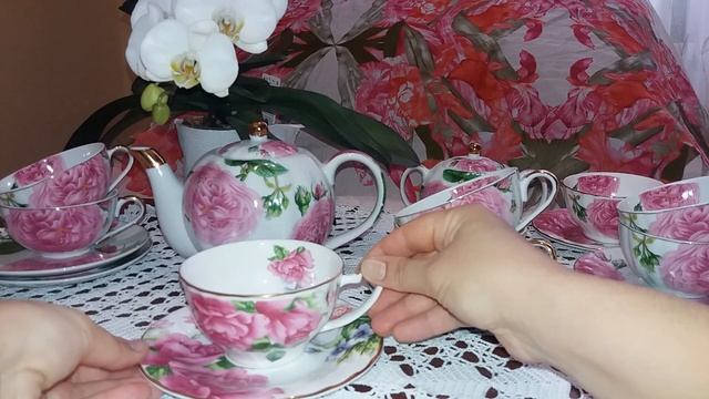 Цветы на фарфоре. Чайный сервиз. Костяной фарфор.