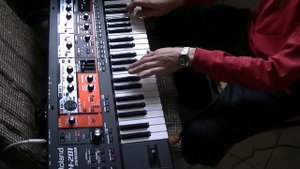Test synthesizer Roland SH-201 (Proba)