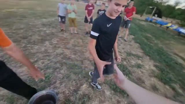 Пятёрка устроил Игры Фуги в реальной жизни в деревне на 5000 рублей!!!!!