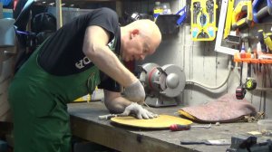 Стул для друзей. A chair for friends. 朋友的椅子。