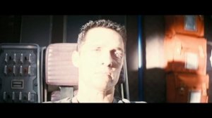 мужик плачет (мем)