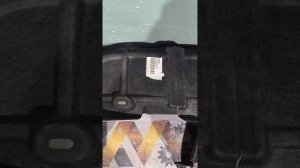 30501 Подкрылок передний левый Skoda Octavia A5