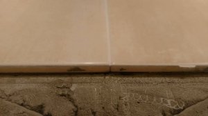 почему отвалилась плитка...