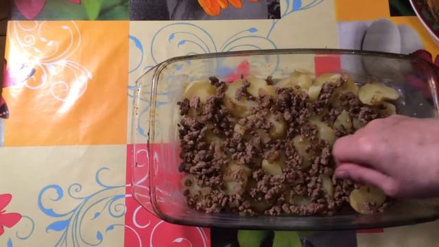 Картофельная запеканка с фаршем и сыром смотреть онлайн