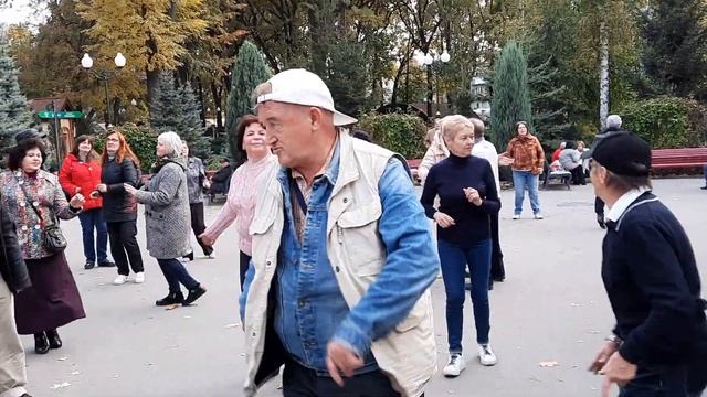 ИЮЛЬСКИЙ ВЕЧЕР смотреть онлайн