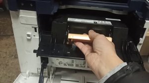 Xerox Versalink b605 / Replacing the Toner Cartridge and OPC / как достать картридж и барабан