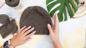 Мастер-класс спицами Шапка-Минутка / Обзор пряжи Шерсть Яка Atrico / Как быстро связать шапку