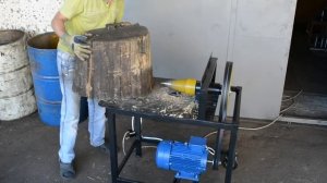 Винтовой дровокол.  Заготовка дров на зиму. Колун для дров.