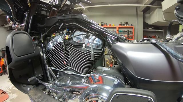 SCREAMING EAGLE 128 STAGE 4 BUILD ON A 107 HARLEY DAVIDSON LIMITED WITH VANCE HINES POWER DUALS смотреть онлайн