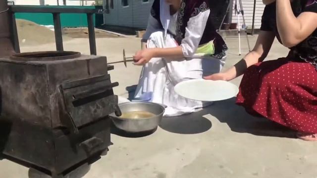 Making Kazakhstan Traditional - Besbarmak & Baursak & Kazy смотреть онлайн