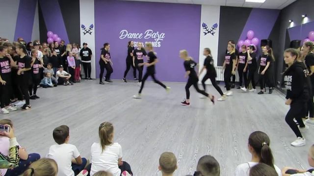 Танцевальная студия DANCE BAZA FISH & BONES #dancebazaFB #fish #bones #dance смотреть онлайн