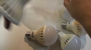 Светодиодная лампа 20W светит как 150W лампы накаливания