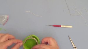 МОНЕТНИЦА из бисера.  Вязание крючком.  Мастер класс.