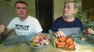 Мукбанг мы едим не много, мы малоежки! Но салат на расхват! Сытный обед из 3 блюд