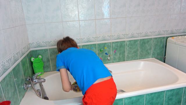 Поли учит Ники не жадничать / Поучительная история для детей смотреть онлайн