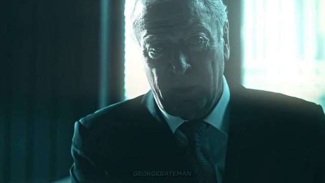 𝐃𝐚𝐧𝐜𝐞 𝐎𝐧 𝐓𝐡𝐞 𝐌𝐨𝐨𝐧 (The Dark Knight) (Music Video) (...the famous Bruce Wayne...) смотреть онлайн